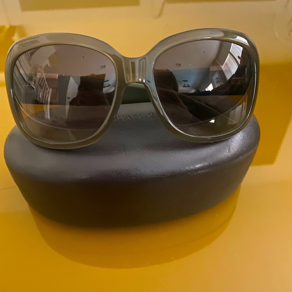 YSL SUNGLASSES 💯 authentic
